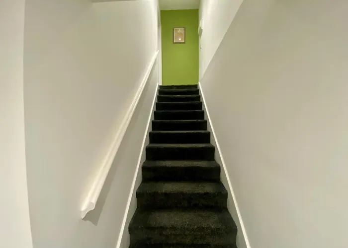 Uniquejoe Properties
